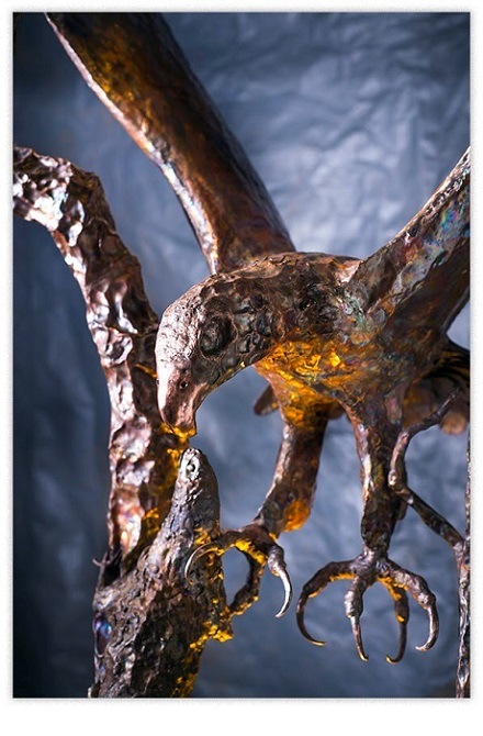 artscapelighting-copper-art-Eagle with Lizard close up